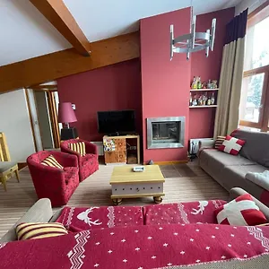Confort Et Espace Pour Cet Duplex De 100 M2 Avec Grand Sejour Expose Sud Avec Cheminee, 4 , Acces Direct Aux Pistes De Et Au Golf Dans La Edenarc Avec Piscine, Jacuzzi Et Bourg-Saint-Maurice